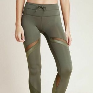 Free People Mid Rise Tap Back Legging